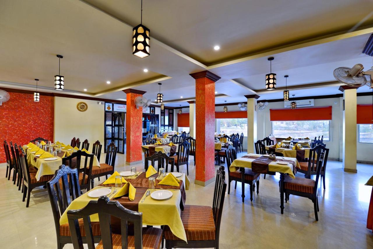 Oyo 6541 Hotel Relax Inn Udaipur Exterior photo